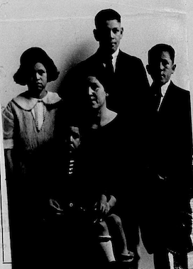 Margarita Espinosa y familia